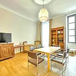 Superbe Appartement 95M2 Proche Arenes- Parking Offert