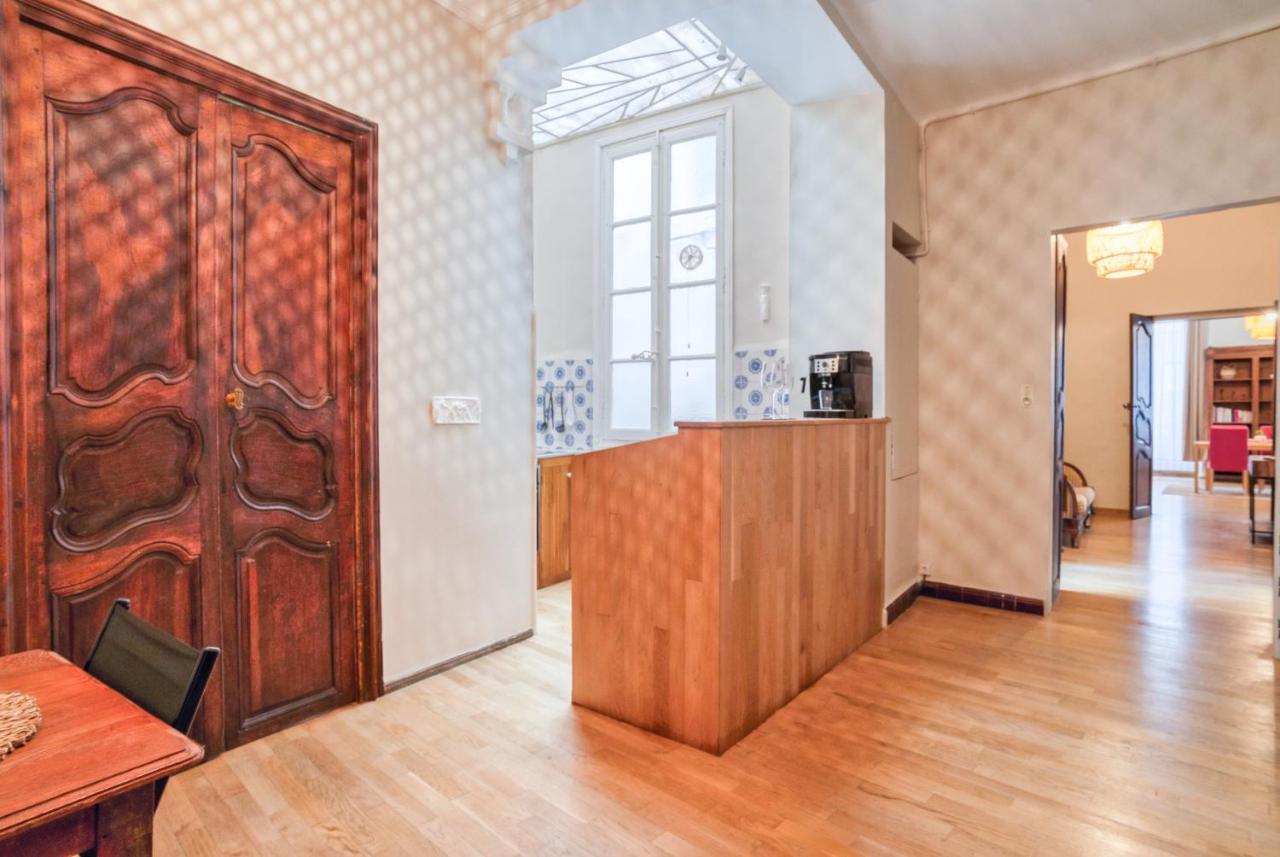 Superbe 95m2 Proche Arenes- Parking Offert * Nîmes