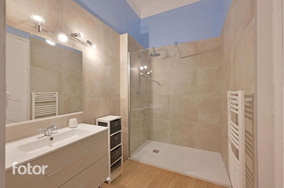Superbe 95m2 Proche Arenes- Parking Offert Apartment